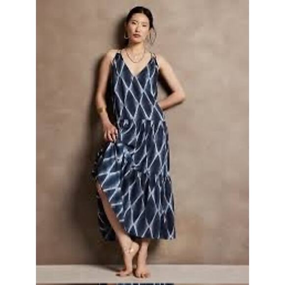 Banana Republic Dresses & Skirts - Banana Republic Petite Large Tiered Maxi Dress Blue White Tie Dye Pattern